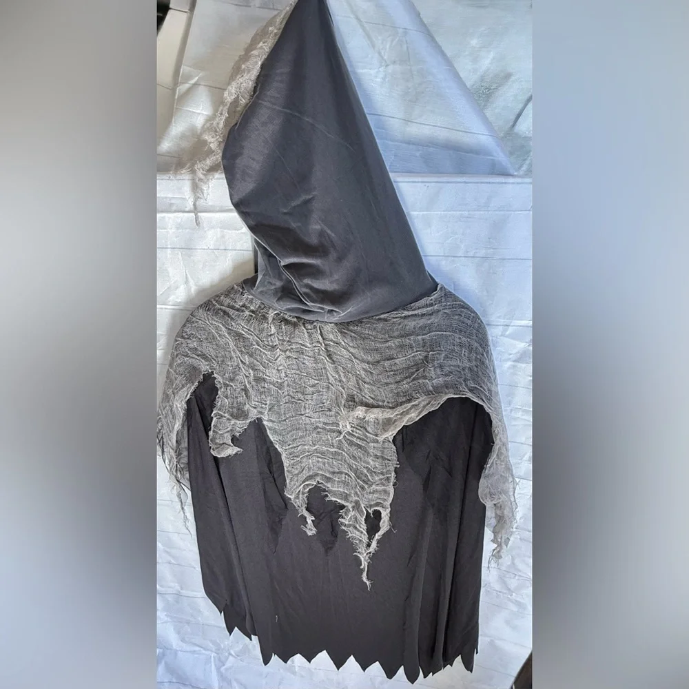 Girl Reaper Halloween Costume Size M Girls NO CHAINS - Picture 7 of 16